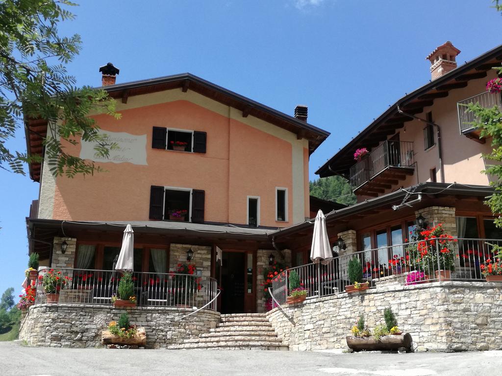 Agriturismo Cornei Da Nadia Guest House Collio Exterior photo