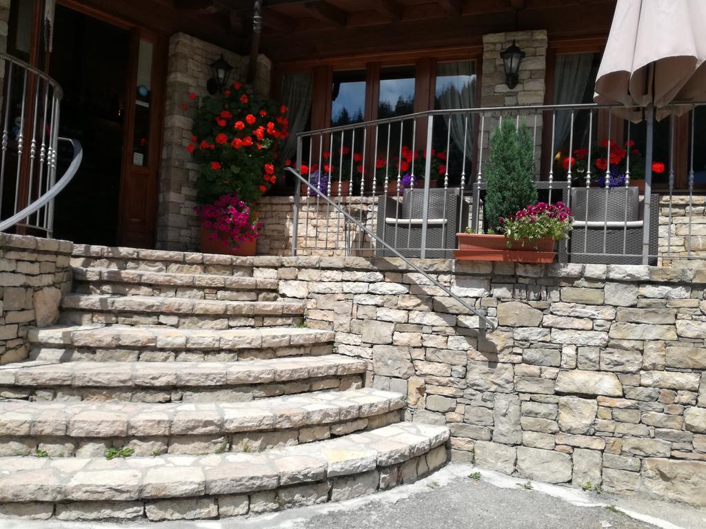 Agriturismo Cornei Da Nadia Guest House Collio Exterior photo