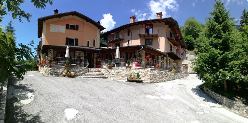 Agriturismo Cornei Da Nadia Guest House Collio Exterior photo
