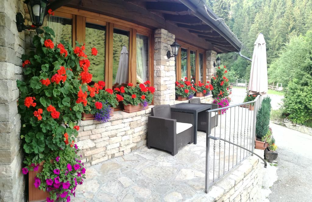 Agriturismo Cornei Da Nadia Guest House Collio Exterior photo