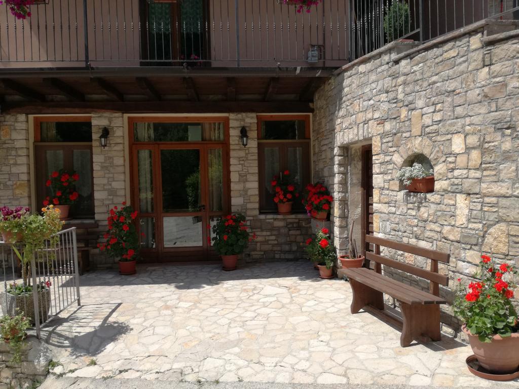 Agriturismo Cornei Da Nadia Guest House Collio Exterior photo